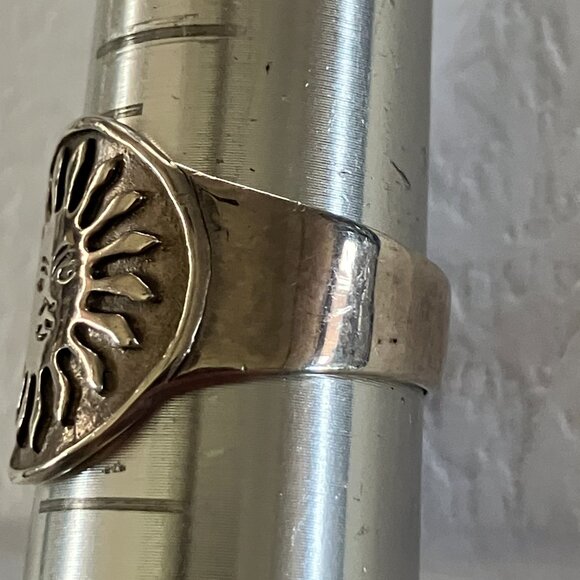 *8 SOLD ** Vintage sterling silver sun signet ring - Picture 5 of 8